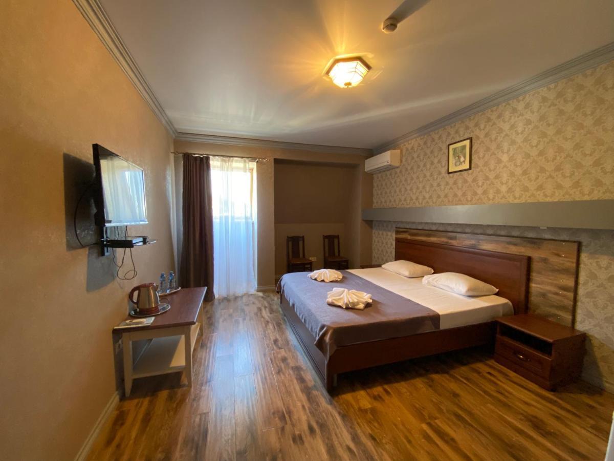 Spa Hotel Karakas Sukhumi Exterior foto