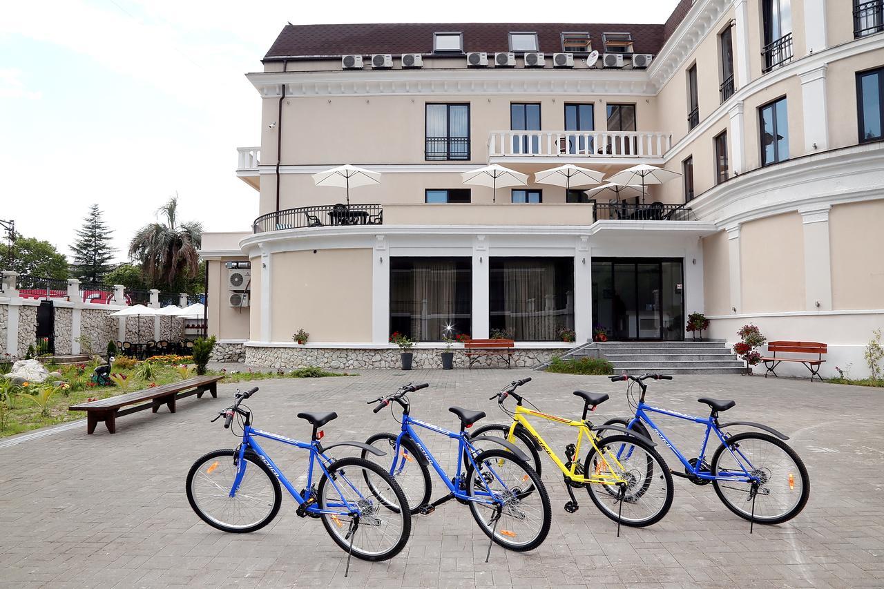 Spa Hotel Karakas Sukhumi Exterior foto